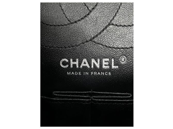 Chanel Black Chevron Lambskin So Black Reissue 2.55 Double Flap 225 - vista 4