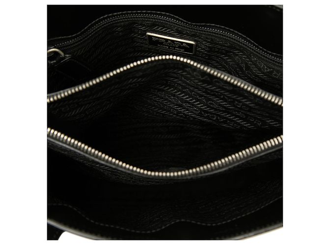Bolso Tote Prada Re Edition 1995 en piel Spazzolato negra - vista 4