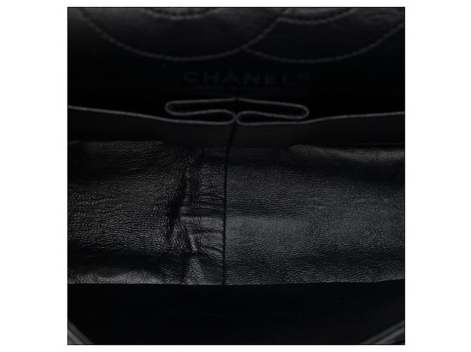 Chanel Black Quilted Aged Calfskin Reissue 2.55 Double Flap 226 - vista 4