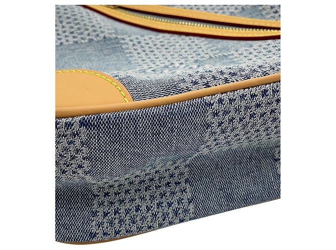 Louis Vuitton Blue Damier Denim 3D Chess Messenger - Ansicht 11