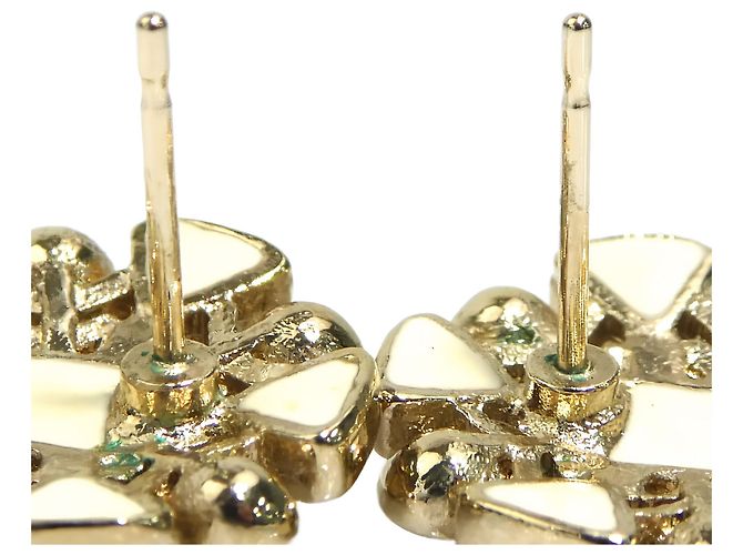 Orecchini a pressione Chanel Gold CC in ottone, resina e perle sintetiche a forma di fiocco di neve - vista 8