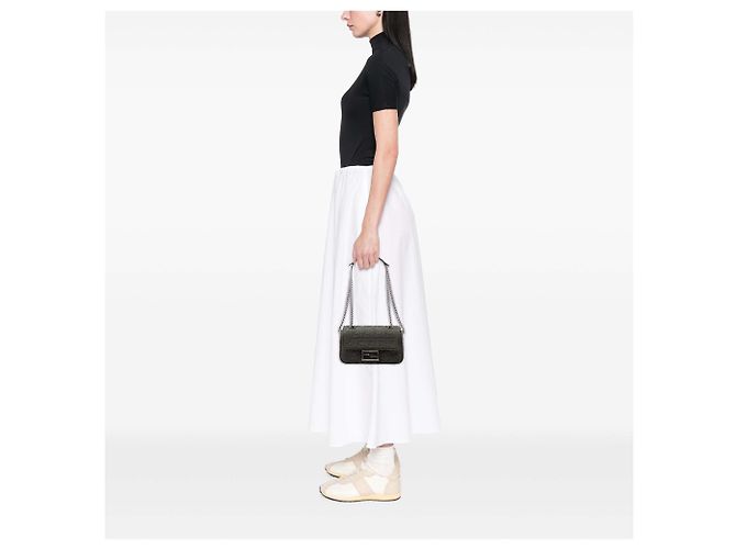 Fendi Baguette Midi-Tasche aus grünem technischem Gewebe mit Zucca-Prägung und Kette - Ansicht 6
