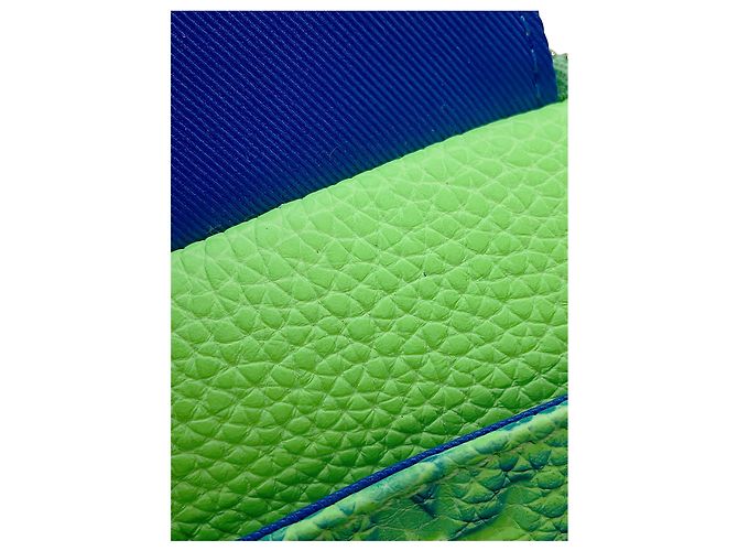 Louis Vuitton Green Monogram Taurillon Illusion Double Phone Pouch - vista 7