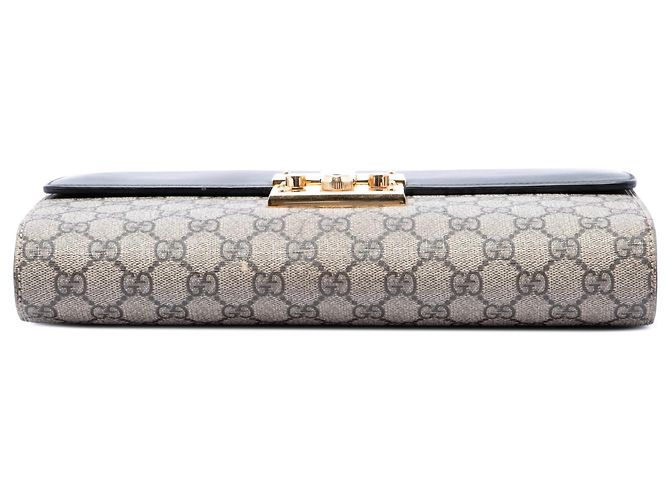Padlock Clutch Gucci Beige GG Supreme con lucchetto - vista 3