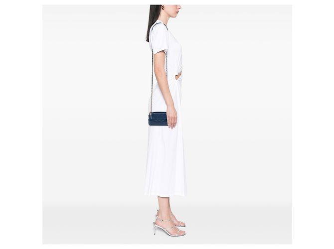 Clutch Gabrielle in pelle di vitello invecchiata verniciata matelassé blu con doppia zip e catena Chanel - vista 6