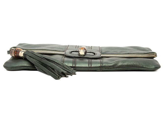 Bamboo Clutch Lucy com aba Gucci em pele de vitelo preta e borla de bambu - vista 3