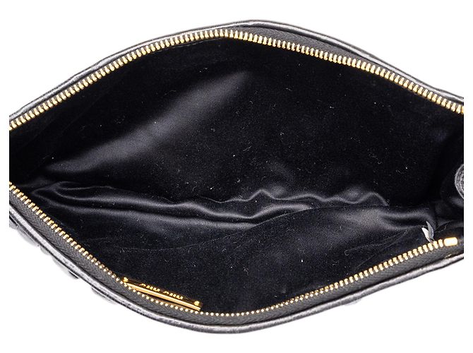 Clutch de muñeca Miu Miu en Nappa Matelassé negro - vista 4