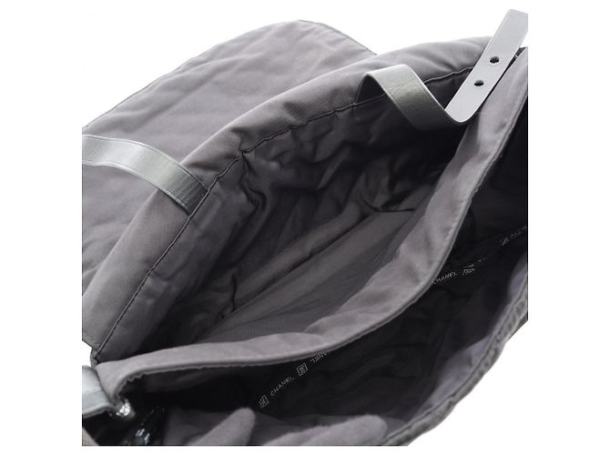 Borsa a tracolla Chanel Matelassé Sport Line - vista 4
