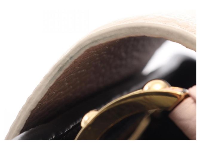 Louis Vuitton Capucines MM 2-Way Handtasche - Ansicht 10