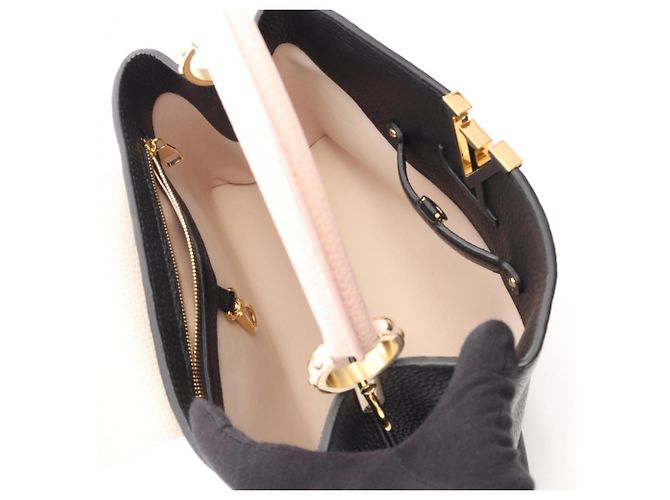 Louis Vuitton Capucines MM 2-Way Handtasche - Ansicht 3