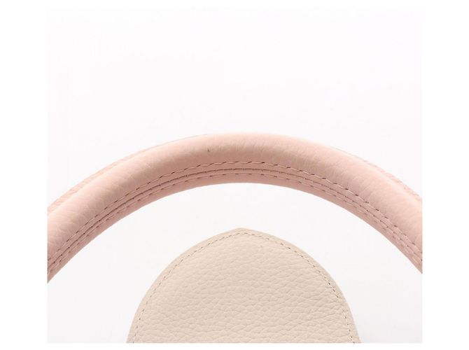 Louis Vuitton Capucines MM 2-Way Handtasche - Ansicht 8