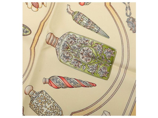 Hermès Hermes Carre 90 Foulard Perfume Bottle - vista 3