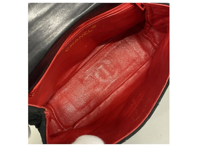Chanel Matelassé Schultertasche mit Kette - Ansicht 4