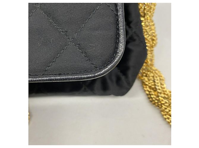 Chanel Matelassé Schultertasche mit Kette - Ansicht 6