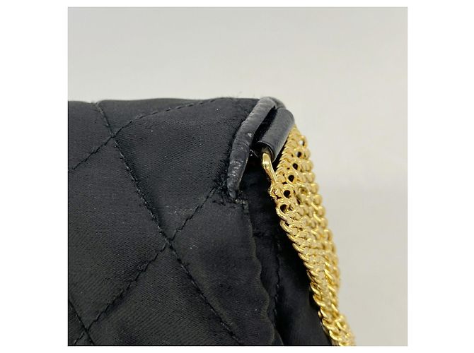 Chanel Matelassé Schultertasche mit Kette - Ansicht 7