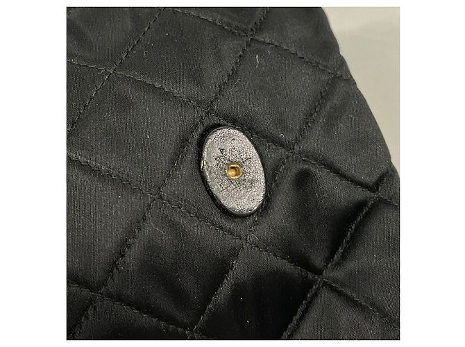 Chanel Matelassé Schultertasche mit Kette - Ansicht 9