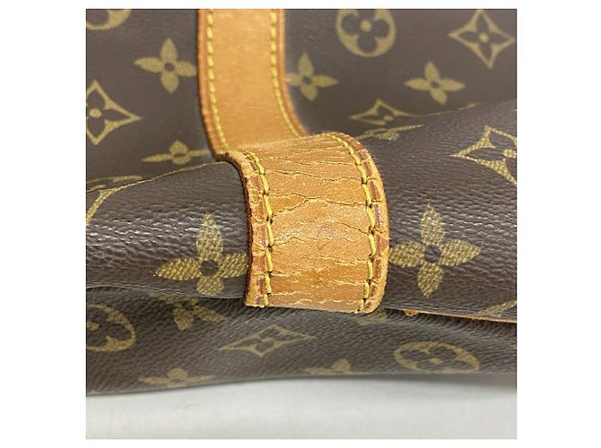 Louis Vuitton Boston Monogram Keepall Bandoulière 60 - vista 16