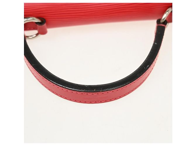 Louis Vuitton Cluny Top Handle Epi Leather BB - vista 6