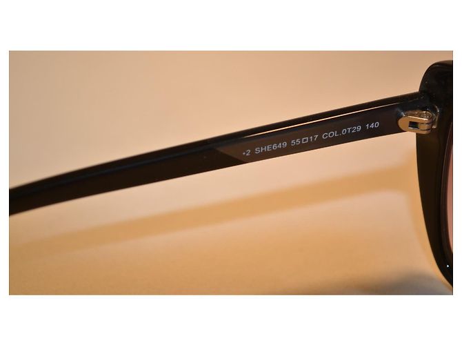 Carolina Herrera SHE649 gafas de sol de acetato negro - vista 7