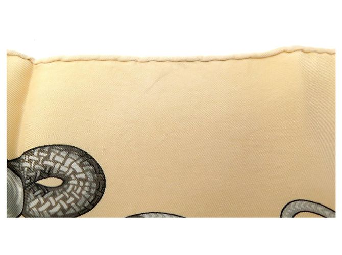 Hermès FOULARD HERMES BRANDEBOURGS CATY LATHAM CARRE 90 CM SETA BEIGE - vista 11