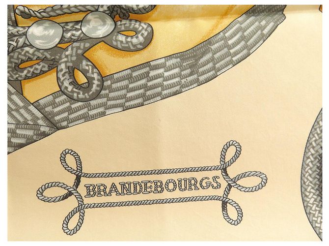 Hermès FOULARD HERMES BRANDEBOURGS CATY LATHAM CARRE 90 CM SETA BEIGE - vista 9