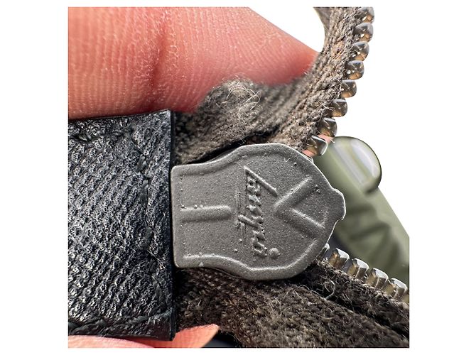 Borsa Tote Prada Militare Vela in Nylon e Pelle Saffiano in Nylon Olive Green - vista 9