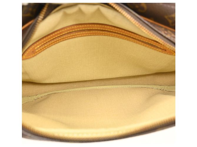 Louis Vuitton Reporter Monogram Canvas PM - vista 3