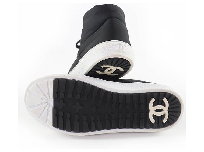 CHANEL COCO Mark High Cut Sneaker aus Stoff - Ansicht 6