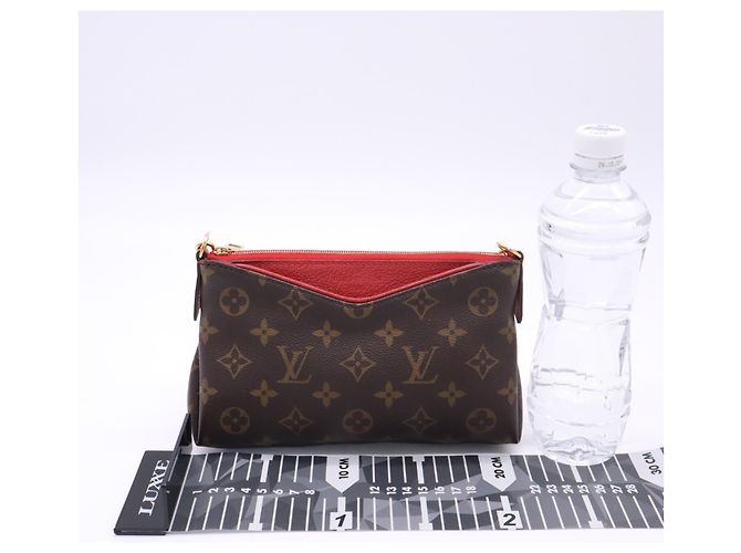 Clutch Louis Vuitton Monogram Pallas - vista 3