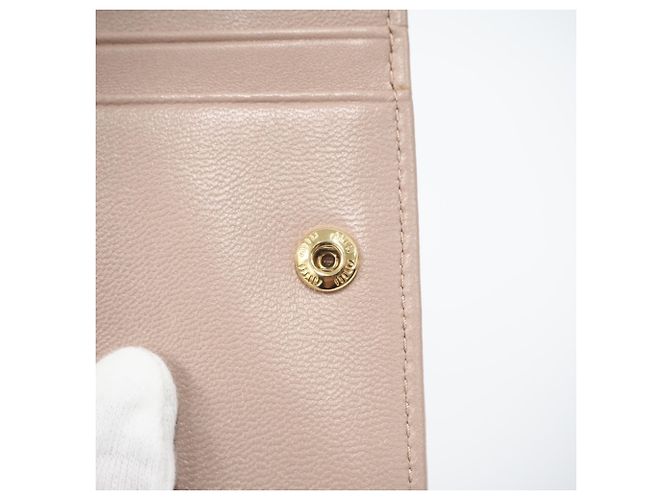 Miu Miu Matelassé Bi-fold Geldbörse - Ansicht 11