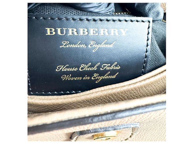 Burberry Camberley Top Handle Leather Small - vista 6