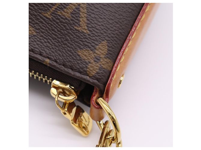 Louis Vuitton Monogram Pochette Tillette Mini Shoulder Bag - vista 13