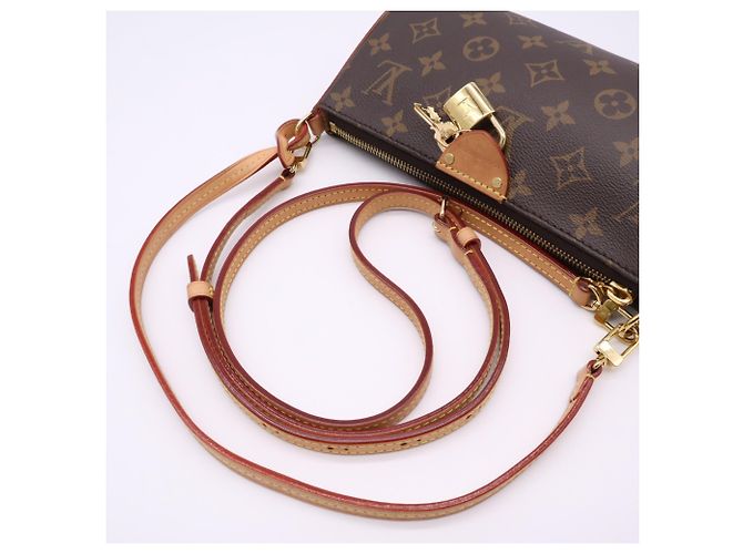 Louis Vuitton Monogram Pochette Tillette Mini Shoulder Bag - vista 9