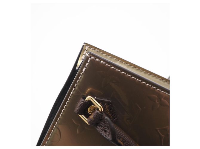 Borsa a tracolla Louis Vuitton Monogram Vernis Petite Sac Plat Taupe - vista 11