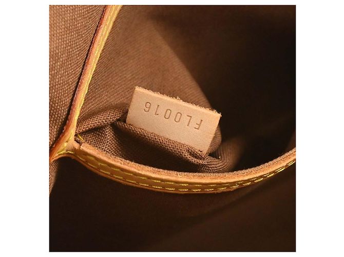 Louis Vuitton Alma Monogram Canvas PM - view 5
