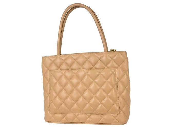 Chanel Medallion Quilted Caviar - vue 2