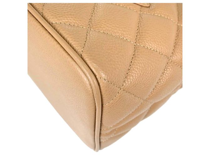 Chanel Medallion Quilted Caviar - vue 7
