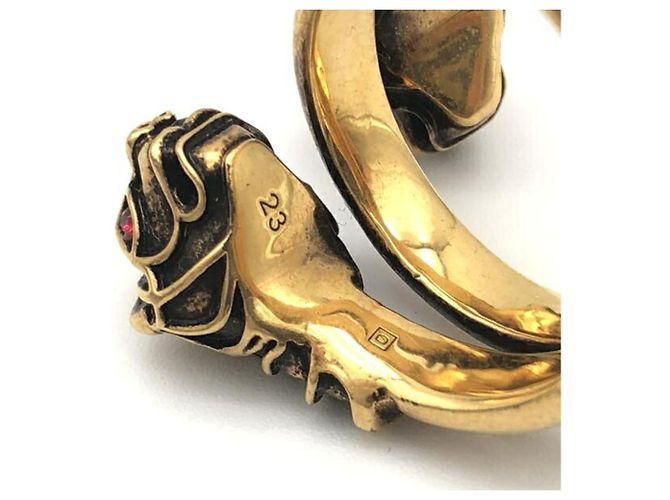 Gucci Tiger Head Ring mit farbigem Stein - Ansicht 4