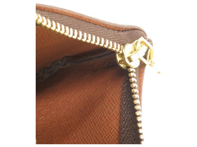 Louis Vuitton Pochette Clé Monogram Coin Case - vista 6