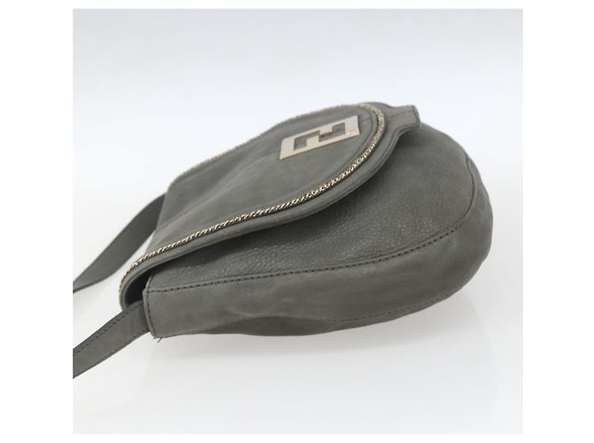 Fendi Bolsa de Ombro em Couro Medium - vista 3