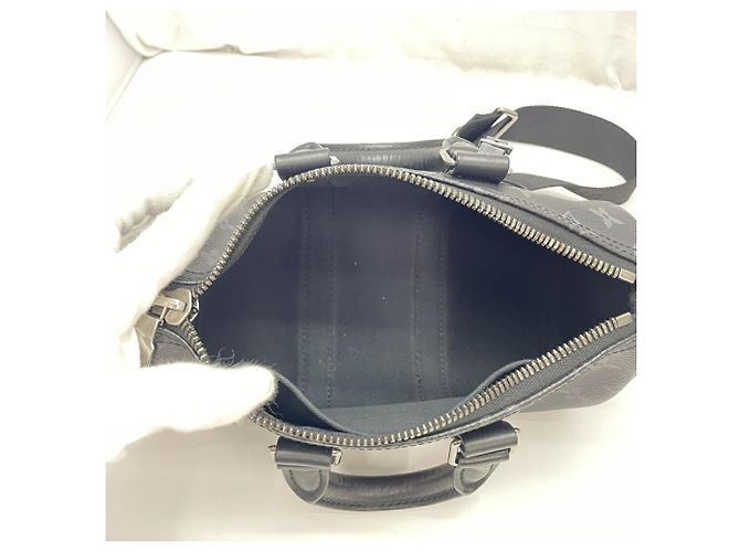 Louis Vuitton Keepall Bandoulière 25 Borsa a mano Borsa crossbody - vista 8