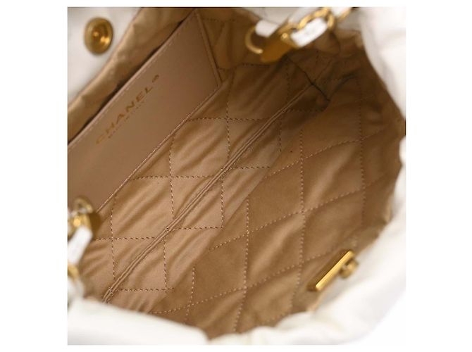 Chanel 22 Chain Hobo Quilted Calfskin Mini - vista 3