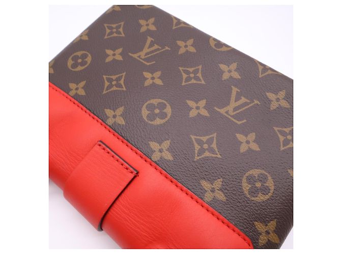 Borsa a tracolla Louis Vuitton Monogram Rocky BB Coquelicot - vista 4
