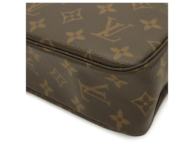 Louis Vuitton Monogram Trousse Toilette 23 Clutch Bag - vista 4