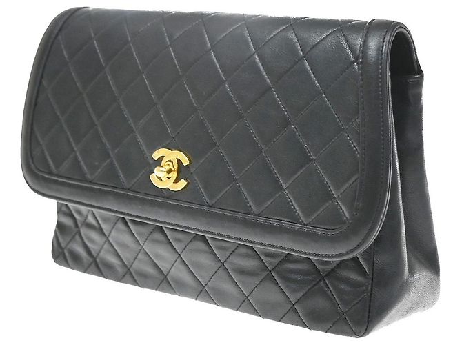 Chanel Chanel Matelassé Cuir Noir Black leather medium - vue 2