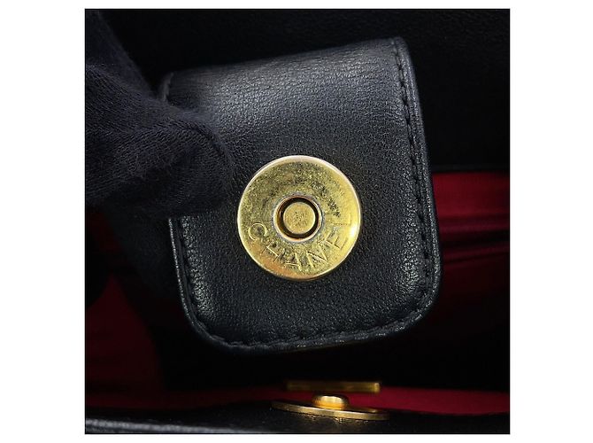 Borsa a tracolla Chanel Matelassé in pelle di agnello nera - vista 15