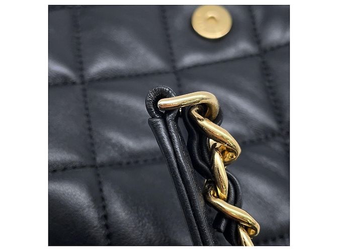 Timeless Borsa a spalla Chanel Matelassé in pelle d'agnello - vista 15