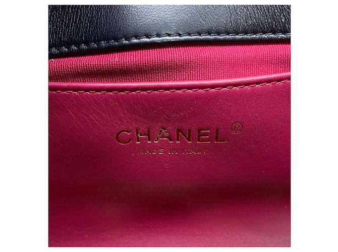 Timeless Borsa a spalla Chanel Matelassé in pelle d'agnello - vista 17