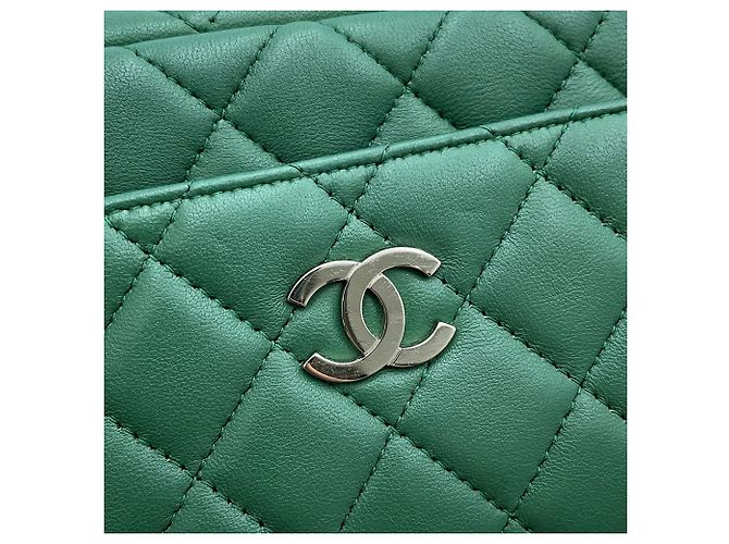 Chanel Matelassé Pochette Schultertasche - Ansicht 12