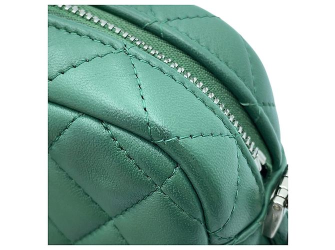 Chanel Matelassé Pochette Schultertasche - Ansicht 8